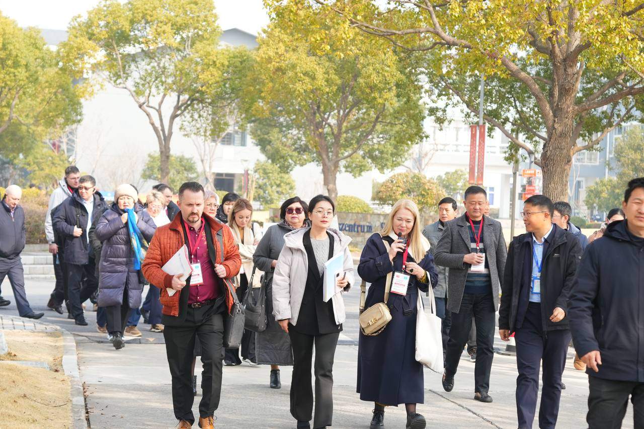 Viajes de negocios a China 2026: cómo elegir el programa adecuado y no perder dinero