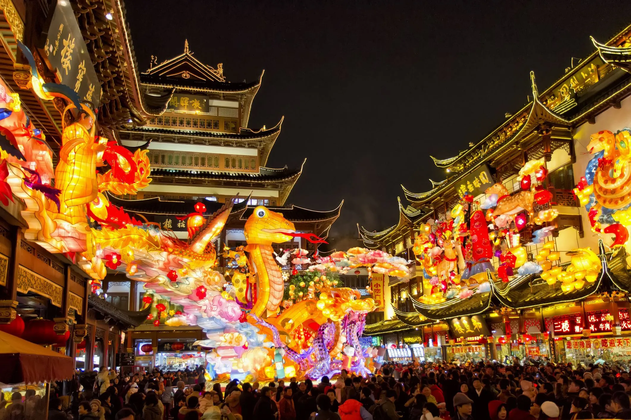Features of Golden Week 2025