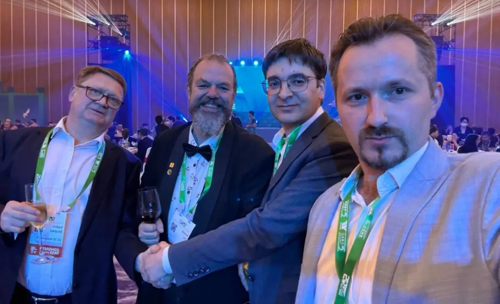 Привлечение инвестиций из Китая в международный бизнес, бизнесмены обсуждают инвестиционные возможности