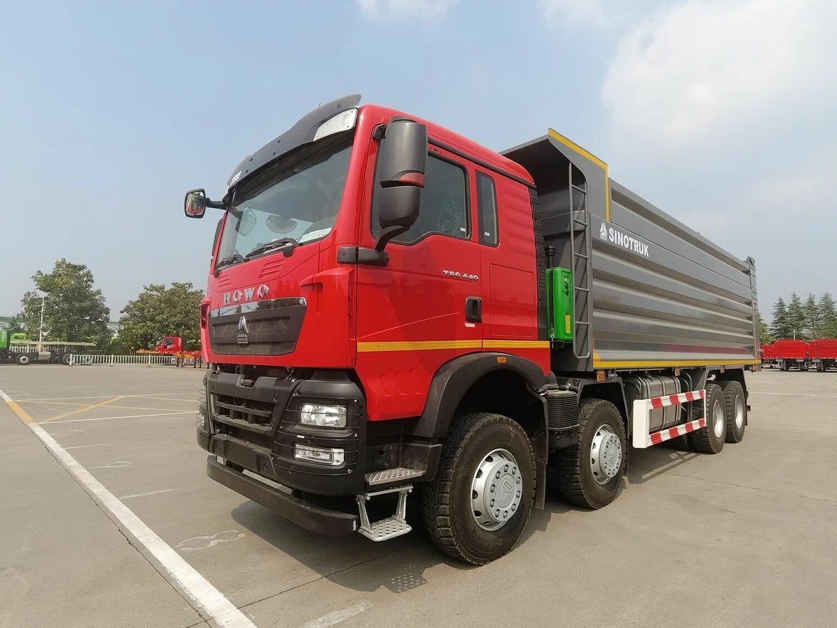 Sinotruk — тяжёлые грузовики и строительная техника.