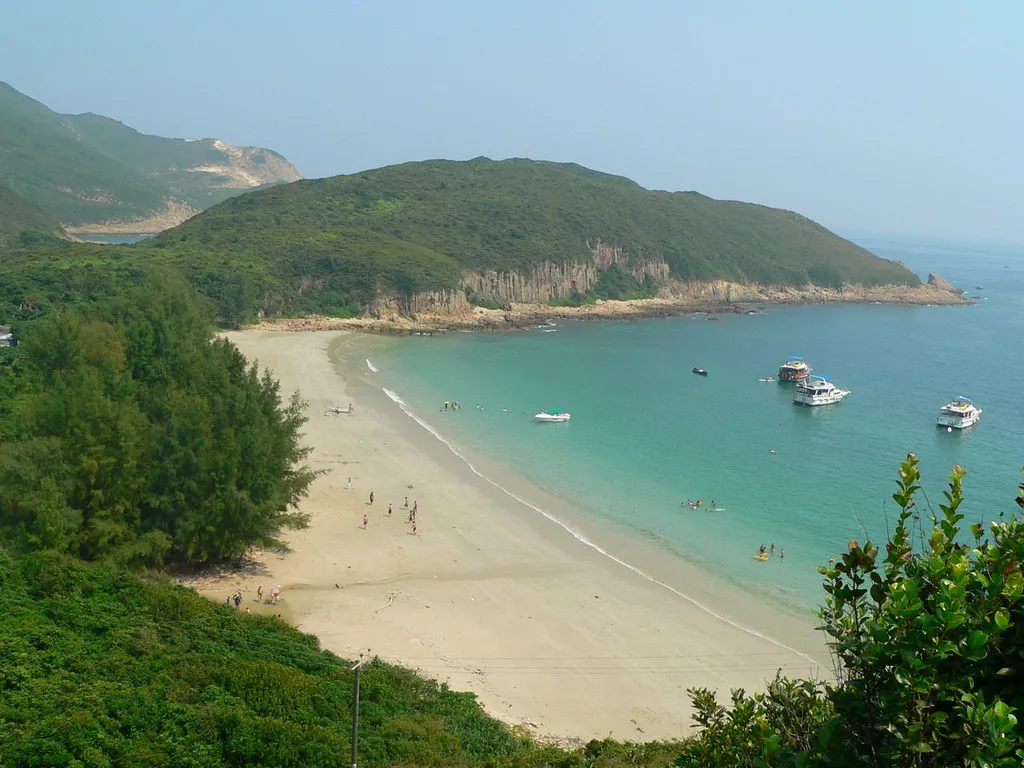 Пляжи Лантау