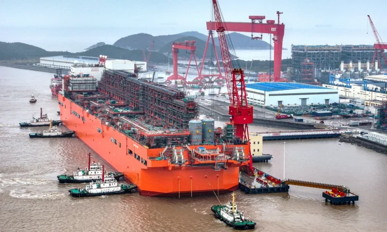 NGUYA FLNG — крупнейший в Китае плавучий завод по производству СПГ