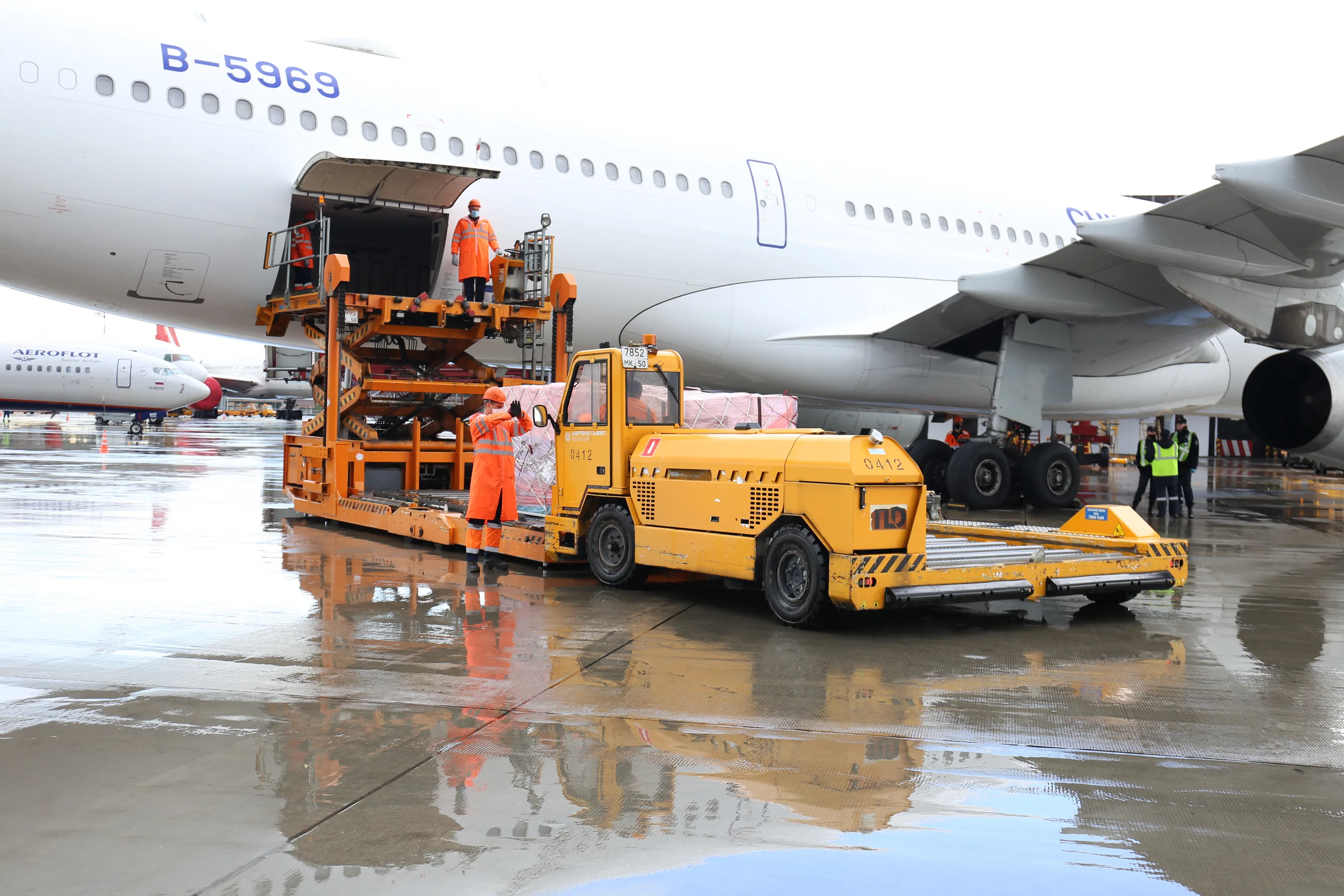 Рынок карго из Китая продолжает расти. Эксперты отмечают: