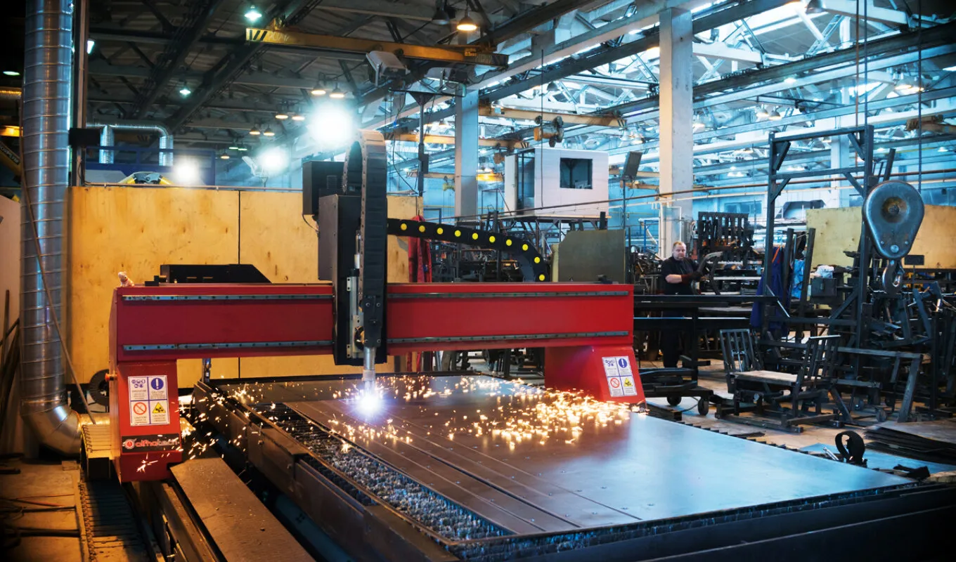 Dajin — выпускает промышленные станки для обработки металла.