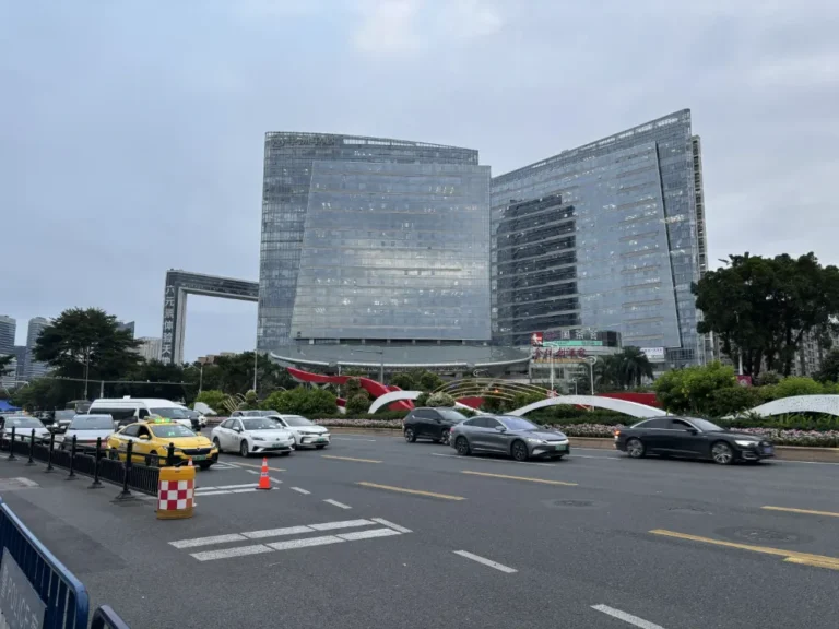 Топ 10 рынков одежды в Гуанчжоу 2026